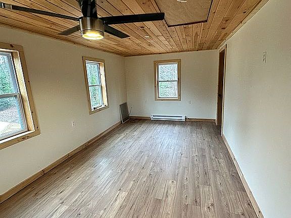 5th image of 836 Pleasant View Ridge Rd