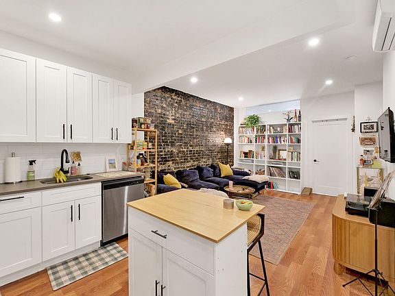 4th image of 336 Cornelia St Floor 2