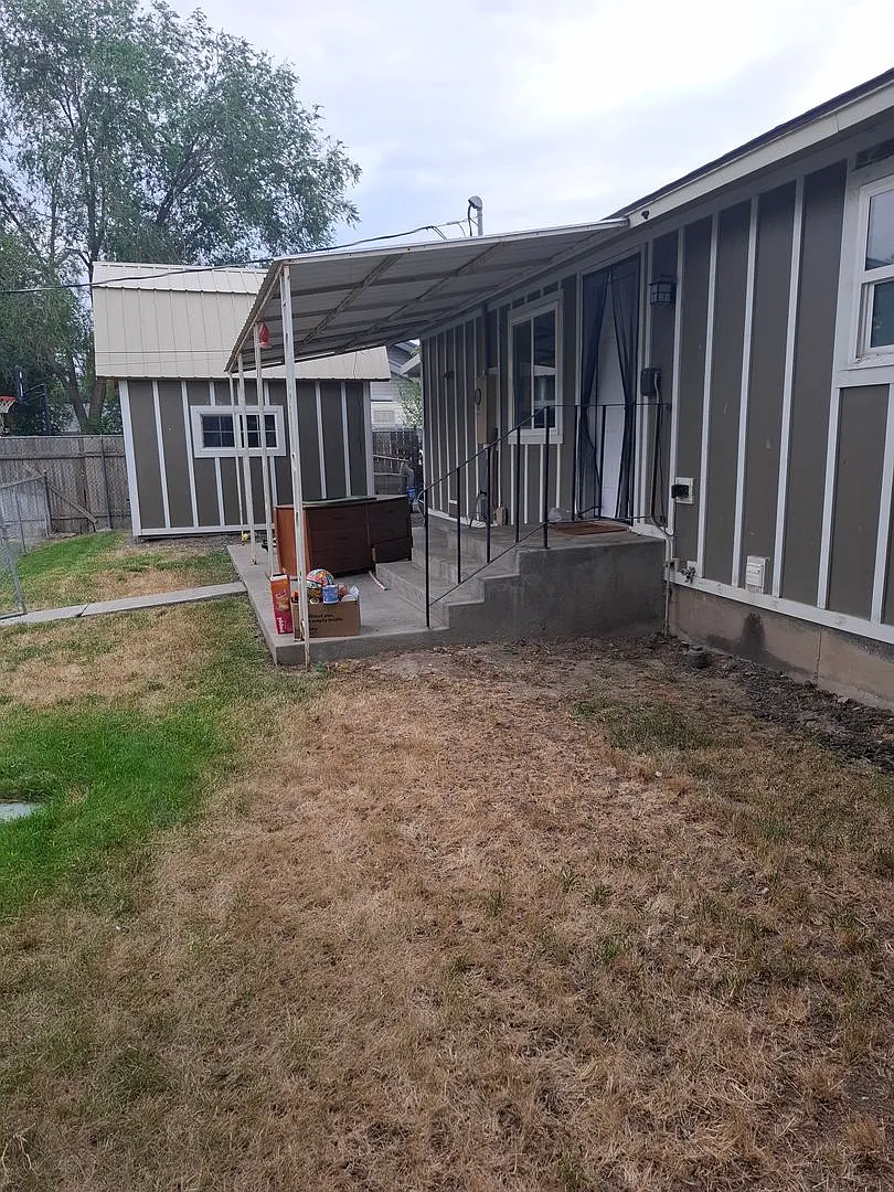 3 Bed, 2 bath house with carport — Photo 3