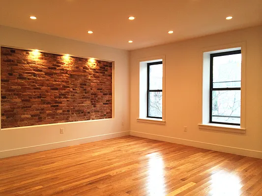 Rented by Blue Egg Realty Corp | media 10