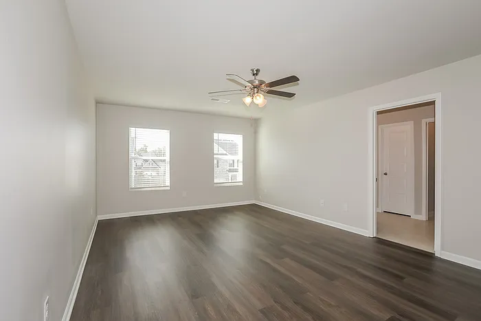 1321 Eldrick Ln — Photo 6