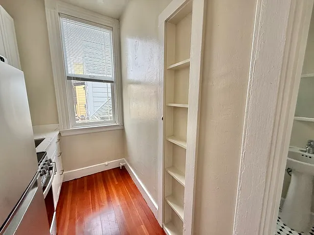 2275 Sutter St #10 — Photo 10