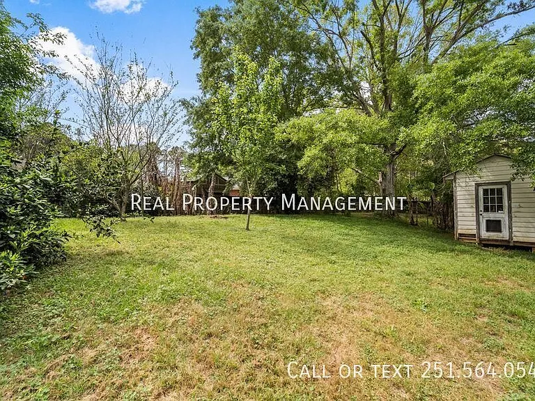 9631 Royal Woods Dr N — Photo 17