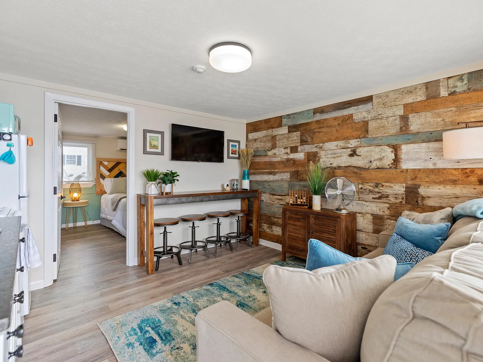 1 bed, 260 sqft, $1,600 — Photo 1