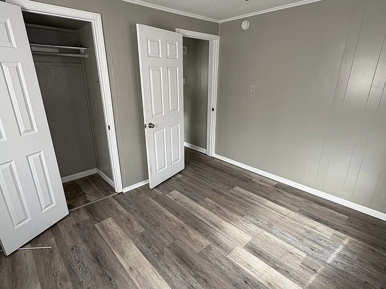 1403 Eugene St — Photo 4