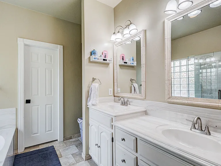 3204 Chaucer Ln — Photo 22