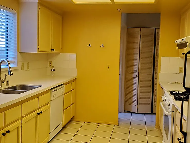 53 S Daisy Ave #3 — Photo 6