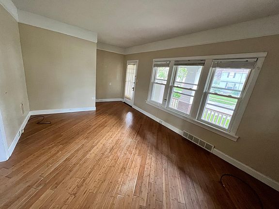 5th image of 3001 Portman Ave