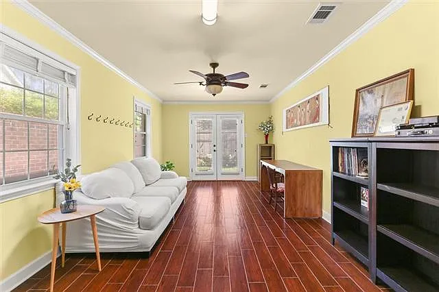 4521 Taft Park — Photo 6