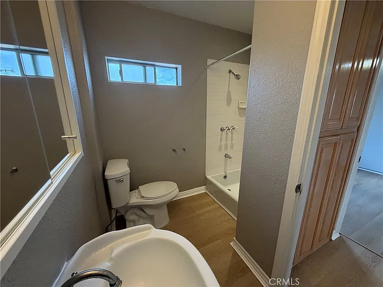 129 E Pomona Ave — Photo 14
