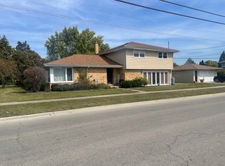 4549 Raymond Ave, Brookfield, IL 60513