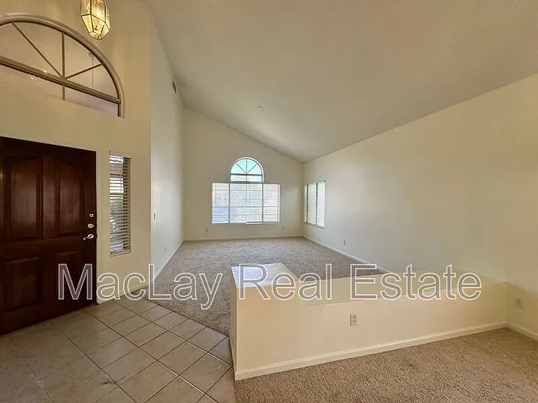 1667 S Sycamore Pl — Photo 8