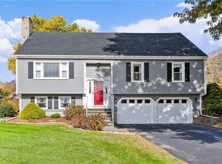 31 Greenview St, Cumberland, RI 02864