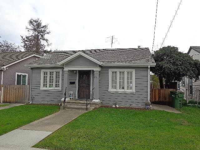 1st image of 610 Park Ct