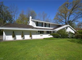 2680 Wadsworth Rd, Shaker Heights, OH 44122