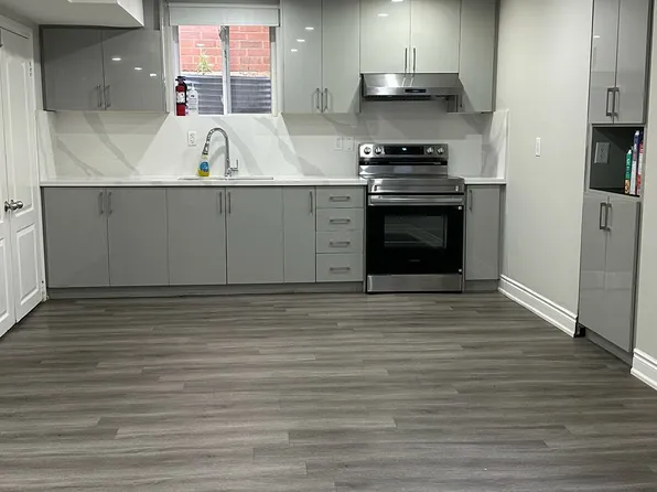 24 Wardsville Dr #2, Brampton, ON L6Y 0T7
