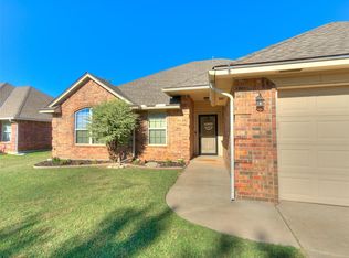 359 Tewksbury Ln, Blanchard, OK 73010