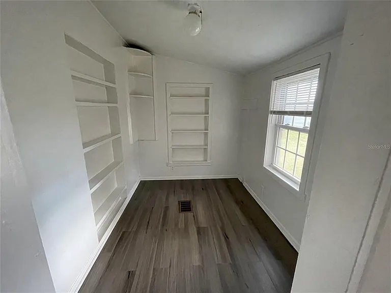 1022 Oregon Ave — Photo 10