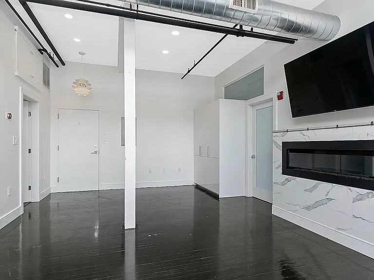 244 Brighton Ave #305 — Photo 7