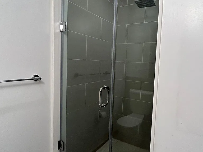319 Carlaw Ave #409 — Photo 7