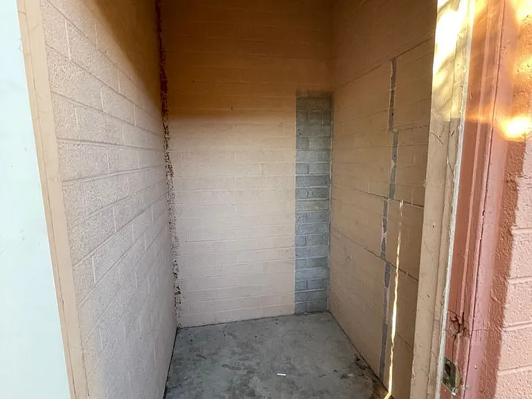 1921 E. Virginia Ave — Photo 14