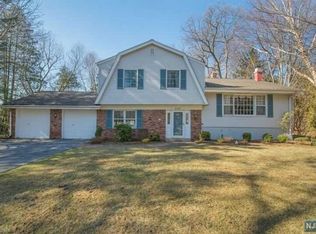 449 Patton Pl, Wyckoff, NJ 07481