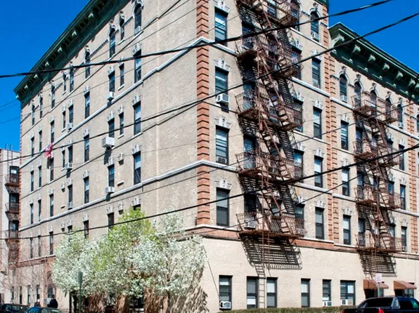 Midway, 450-460 5th St #456006B, Hoboken, NJ 07030