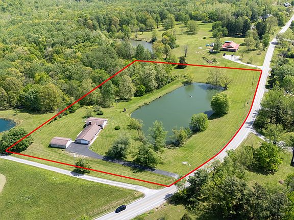 2nd image of 1040 Skyline Dr