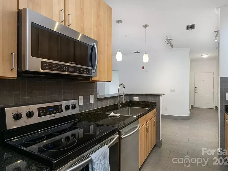 2000 Olde Eastwood Village Blvd #104 — Photo 5