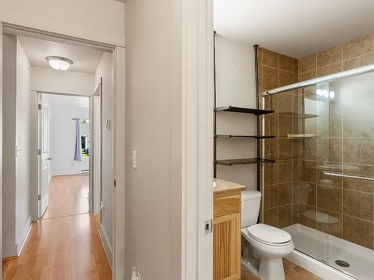 331 Saint Thomas Dr — Photo 5