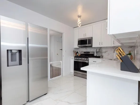 5 Sadore Lane #3R, Yonkers, NY 10710