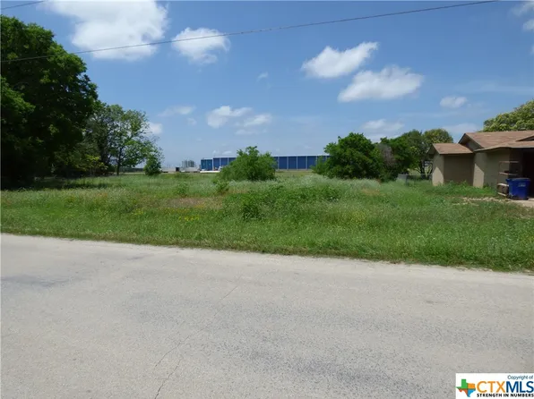 54 McQueeney Rd, Mc Queeney, TX 78123