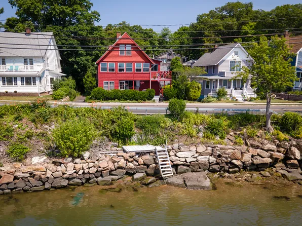 198 Shore Dr #2, Branford, CT 06405
