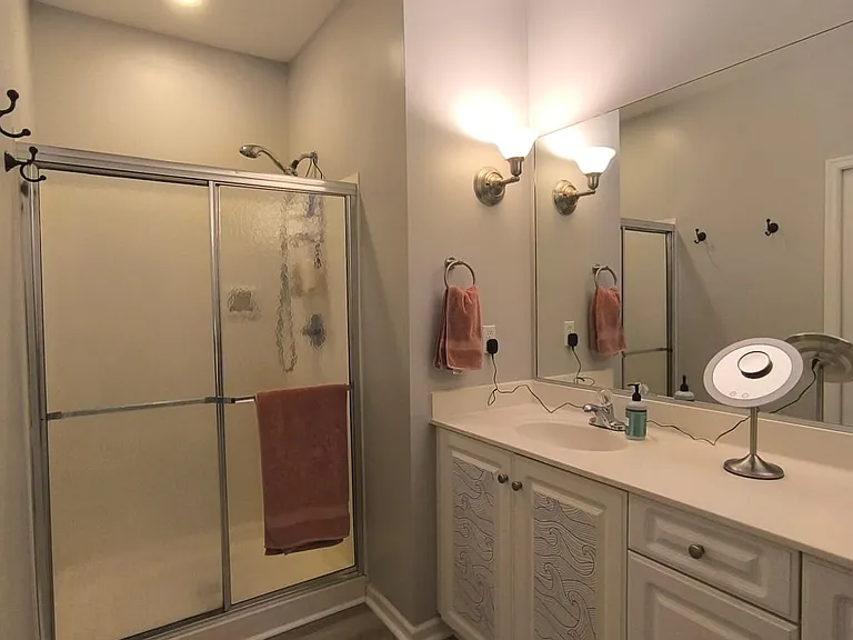 1180 Grace Hill Dr — Photo 9