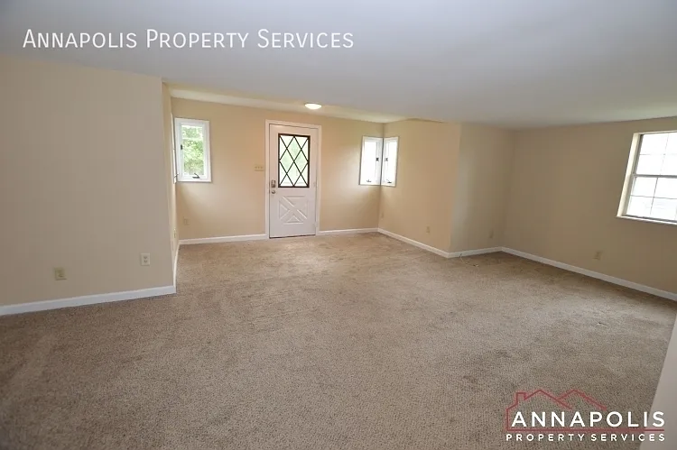 536 Tepper Rd — Photo 5