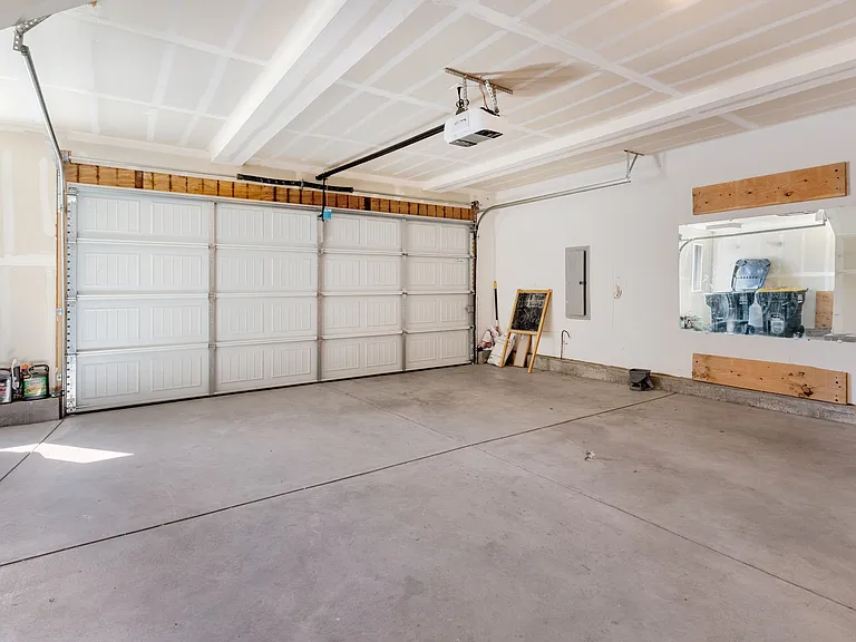 897 Technology Ct — Photo 25