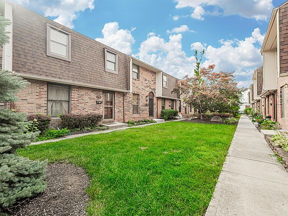 3rd image of 1850 Willoway Cir S