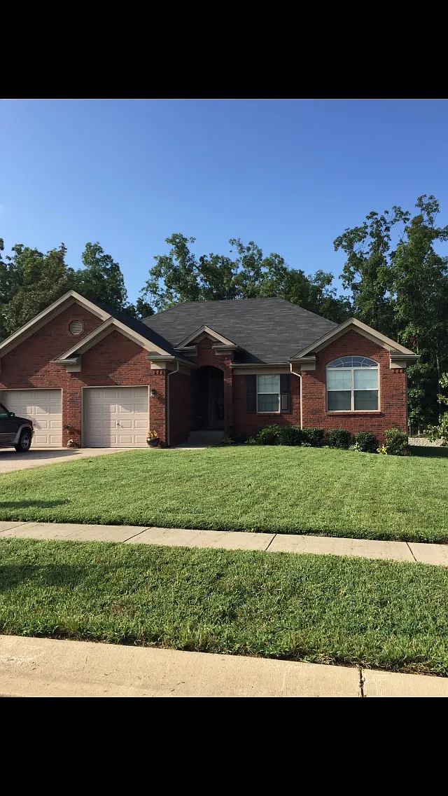 266 Persimmon Dr photo 1