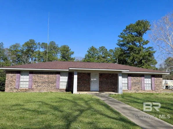 711 Brandenburg St, Brewton, AL 36426