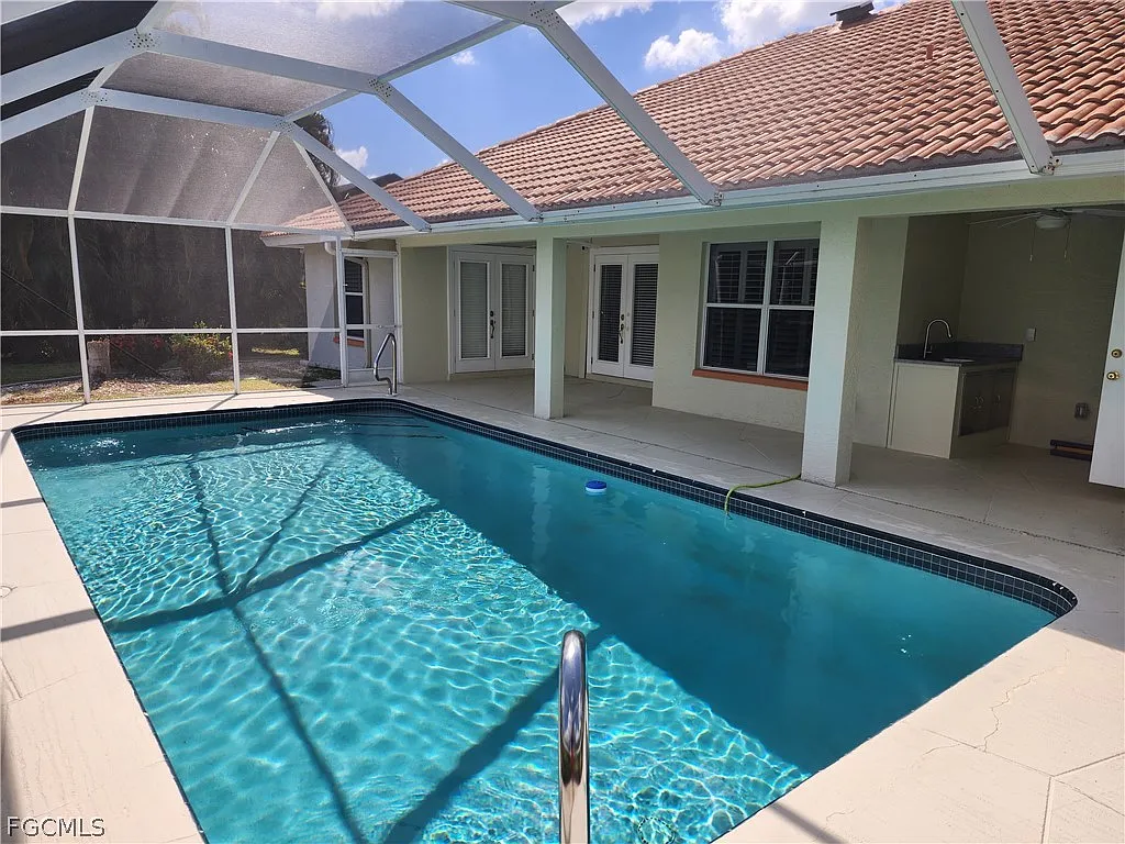 4 bed, 2.5 bath, 1789 sqft, $3,800 — Photo 2