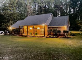 1433 Haley Rd, Terry, MS 39170