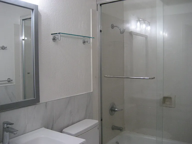 936 Hillside Blvd — Photo 8