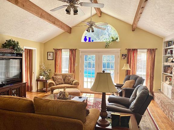 2nd image of 108 Forse Dr