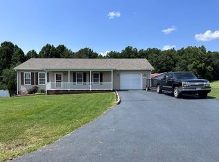 127 Berkshire Rd, Woodlawn, VA 24381