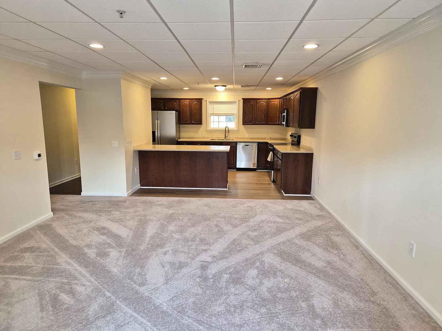 2 bed, 1212 sqft, $1,975 — Photo 4