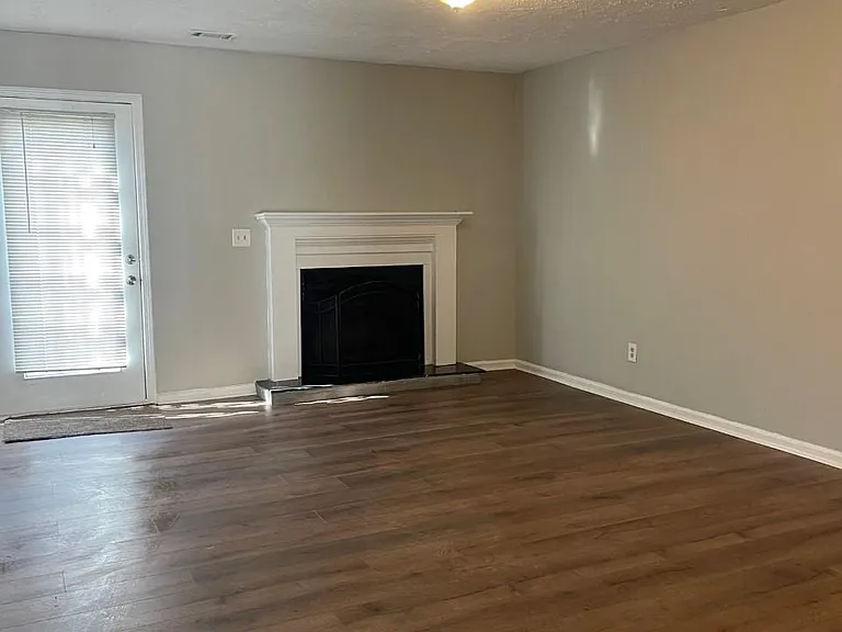 401 Water Oak Way — Photo 9