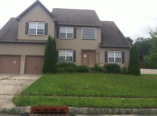 164 White Cedar Dr, Sicklerville, NJ 08081