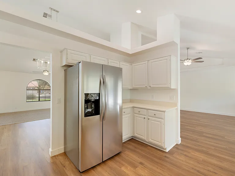 5656 E Saint John Rd — Photo 21