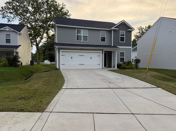 3716 Stone St, Hope Mills, NC