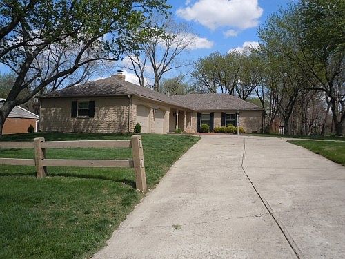 3rd image of 6000 Cheri Lynne Dr